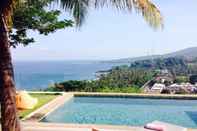 Kolam Renang De Cliff Villa			