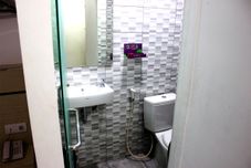 In-room Bathroom Sabrina City Hotel