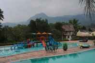 Swimming Pool Green Valley Resort Baturraden Purwokerto
