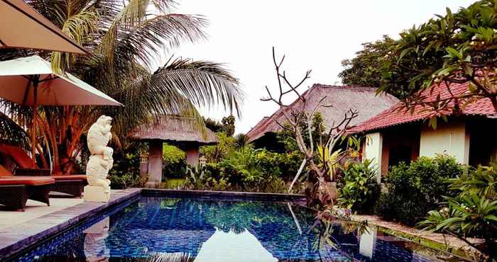 Kolam Renang The Akah Cottage