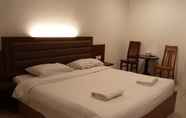 Bedroom 2 Penuin Hotel