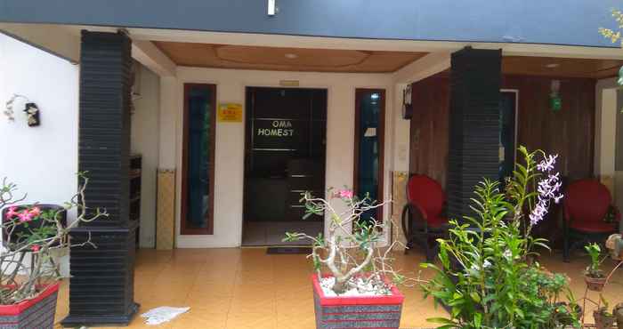 Luar Bangunan OMA Homestay