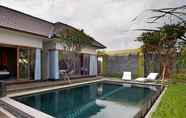 Hồ bơi 2 Bali Swiss Villa