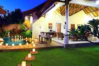 Kolam Renang Grand Bali Villa