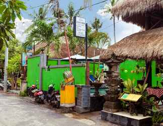 Sảnh chờ 2 Adi Bungalow Lembongan