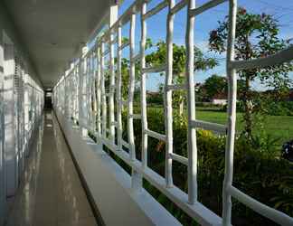 Lobby 2 The Kanjeng Suites Seminyak