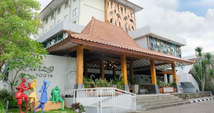 Luar Bangunan Burza Hotel Yogyakarta