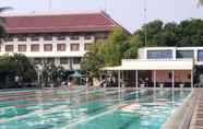 Swimming Pool 4 Hotel Bumi Wiyata