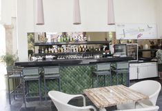 餐厅 4 Bali Court Hotel and Apartments