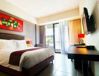 Kamar Tidur 2 100 Sunset Kuta Hotel & Ballroom