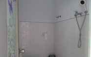 Toilet Kamar 3 Savana Homestay Bromo