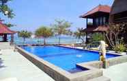 Kolam Renang 2 Mandara Beach Bungalows and Restaurant