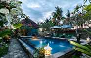 Kolam Renang 2 D and B Bungalows by WizZeLa