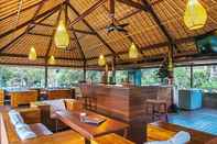 Bar, Cafe and Lounge Sukanusa Luxury Huts