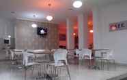 Bar, Kafe, dan Lounge 2 Sapadia Guest House Bandung