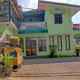Exterior / Building 1 OYO 90357 Shafwah Guesthouse Syariah, Fauzi Hotels