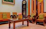 Lobby 6 OYO 90357 Shafwah Guesthouse Syariah