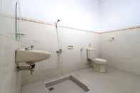 In-room Bathroom Kampung Pa'go 