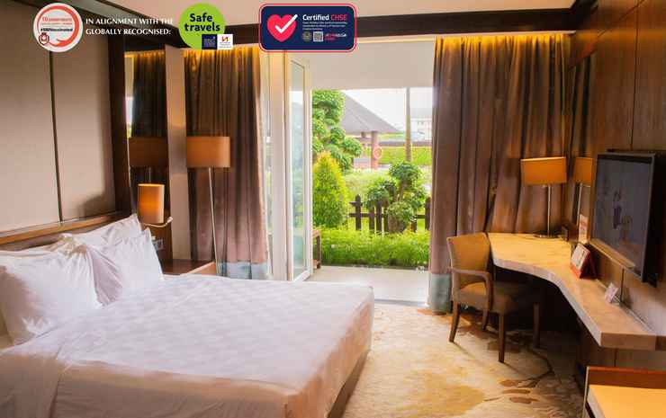 Swiss-Belhotel Banjarmasin - Deluxe King Pool Terrace