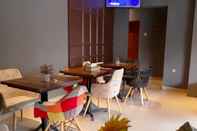Bar, Kafe, dan Lounge Sunrise Hotel Yogyakarta