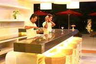 Bar, Kafe dan Lounge Labak River Hotel by EPS