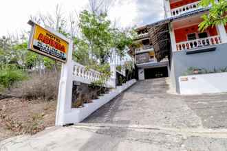 Exterior 4 Adinda Beach Hotel and Villa