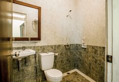 Toilet Kamar 5 Puri Indah Inn