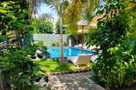 สระว่ายน้ำ Bunut Bali Homestay