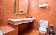 In-room Bathroom 7 Hotel Sarasvati Borobudur