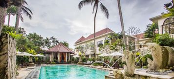 Swimming Pool 2 Hotel Sarasvati Borobudur