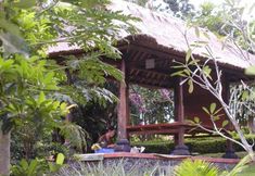 พื้นที่สาธารณะ 5 Nirarta Centre for Living Awareness