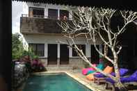 Swimming Pool Hotel Royal Puncak Surf Jimbaran