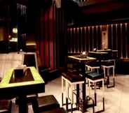 Bar, Kafe, dan Lounge 5 El Cavana Hotel Paskal