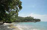 วิวและสถานที่ท่องเที่ยวใกล้เคียง 4 Surf Camp Siberut