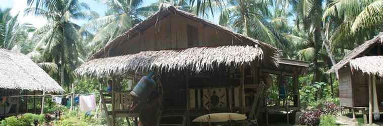 Bên ngoài Surf Camp Siberut