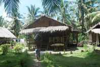 Exterior Surf Camp Siberut