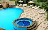 Kolam Renang 4 Marbella Hotel Dago Bandung