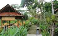 Exterior 7 Tepi Sungai Guest House and Restaurant