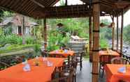 ร้านอาหาร 3 Tepi Sungai Guest House and Restaurant