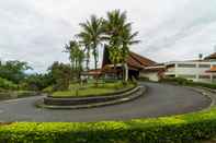 Luar Bangunan Pusako Hotel Bukittinggi 