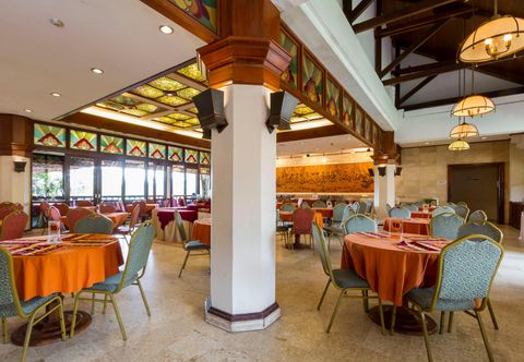 Restoran Pusako Hotel Bukittinggi 