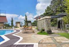 Swimming Pool 4 Pines Garden Resort