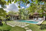 Swimming Pool The Radian Villa