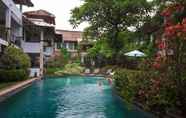 Swimming Pool 5 Ecosfera Hotel