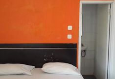 Bedroom 6 Gondola Inn