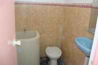 In-room Bathroom Hotel Giri Indah