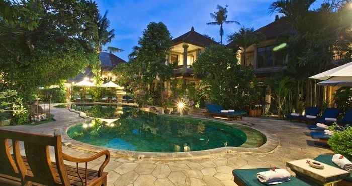 Swimming Pool Tamukami Hotel