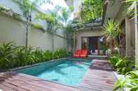 Kolam Renang Private Villa Bougainville