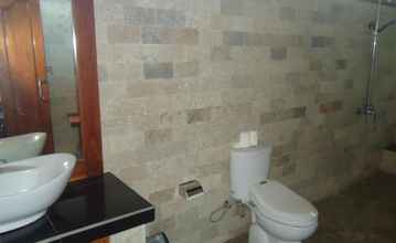 Toilet Kamar 4 Villa Pahlengkong