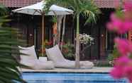 Swimming Pool 6 Tirta Sari Bungalows